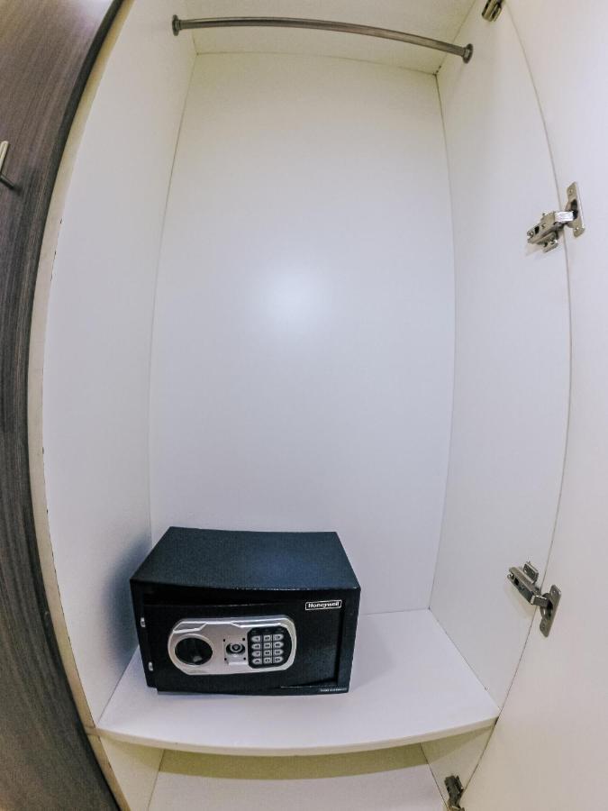 Birch Tower - Malate Rooms マニラ市 エクステリア 写真